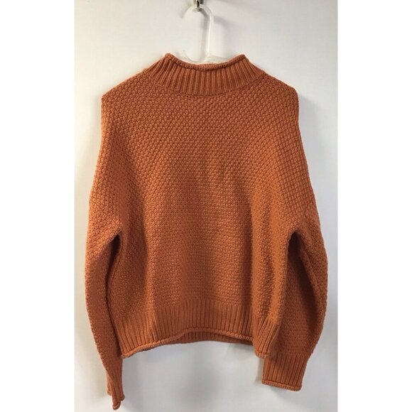 Woman’s Orange Zesica Size Medium Sweater 🧡 - Picture 1 of 3